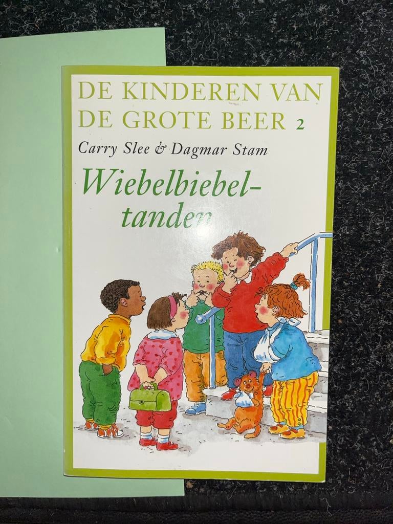 De Kinderen van de Grote Beer 2: Wiebelbiebeltanden, Boeken, Kinderboeken | Jeugd | onder 10 jaar, Ophalen of Verzenden, Zo goed als nieuw