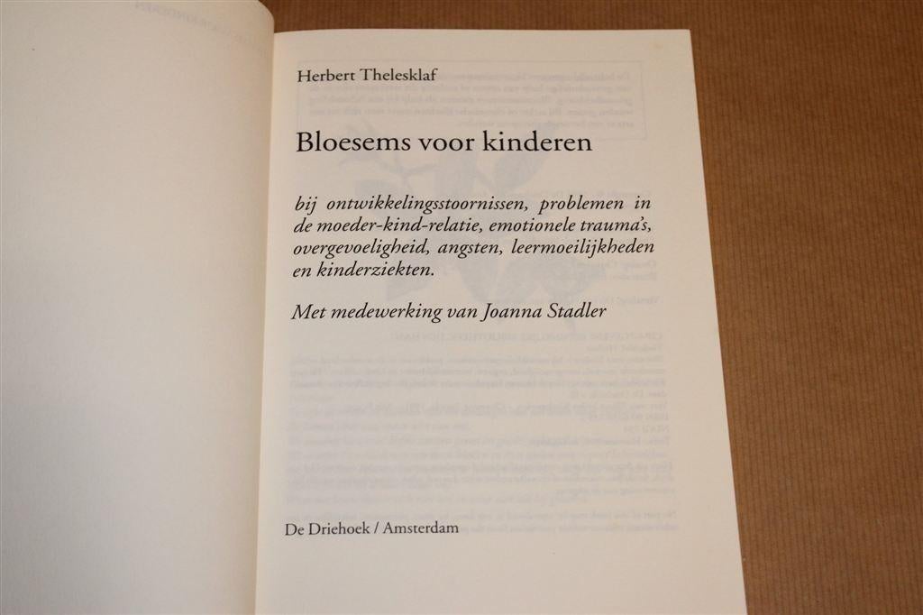 Bloesems voor Kinderen — Hulp bij Ontwikkelingsstoornissen.., Ophalen of Verzenden, Gelezen, Overige onderwerpen, Achtergrond en Informatie