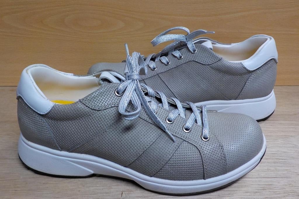 Taupe kleur Xsensible Stretchwalkers maat 42 H, Xsensible Verkooporganisatie Nederland, Oude Kleefsebaan 119 - 6572 AK Berg en Dal