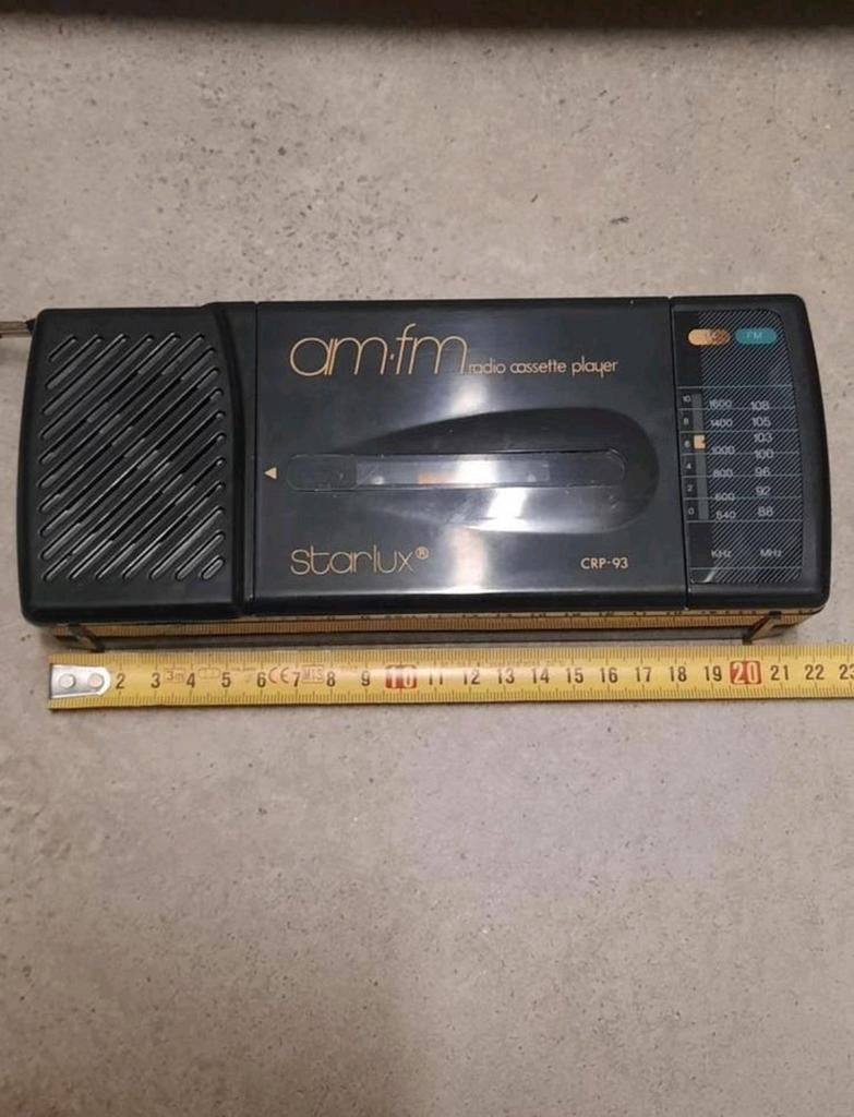 Radio noodradio  cassetteplayer cassettebandjes
Zoldervondst, Ophalen of Verzenden, Gebruikt