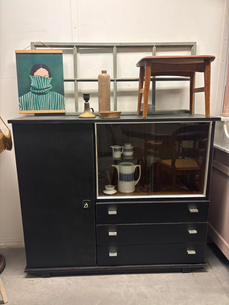 Vintage kast / dressoir / buffetkast, Verzamelen, Retro, Ophalen, Huis en Inrichting