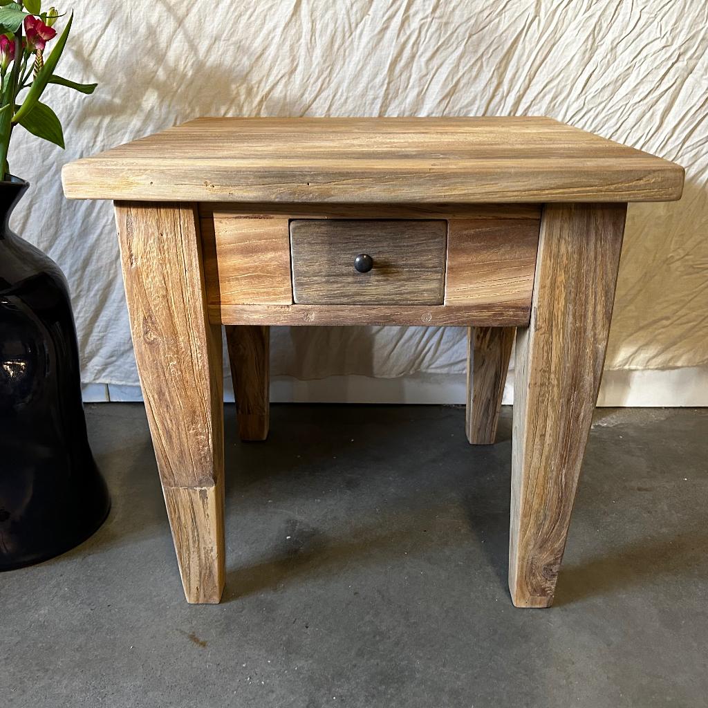 Salontafel - 50 x 50 cm - massief geborsteld teak -TTM Wonen, TTM Wonen, Meubels – (Perzische) Tapijten en Woonaccessoires, 50 tot 100 cm