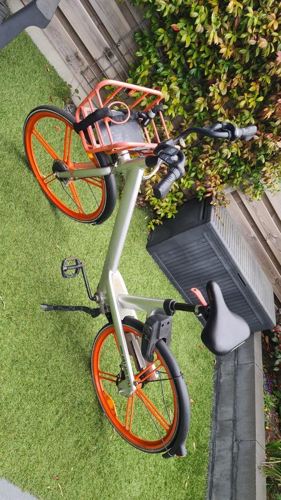 Fiets met nooit meer lek banden fiets, Fietsen en Brommers, Fietsen | Dames | Damesfietsen, Ophalen, Gebruikt, Overige merken