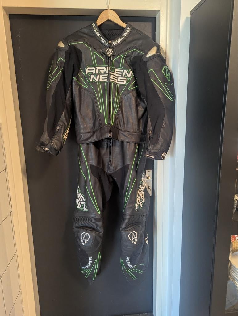 Motorpakken: Arlen Ness (Heren) & Damen (Dames), Ophalen