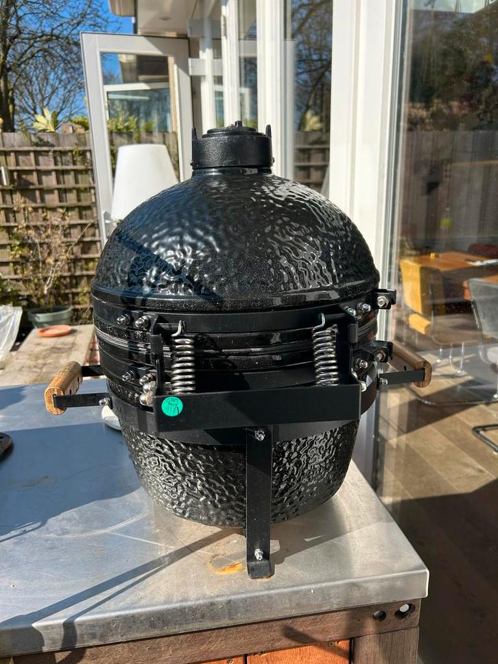 Jamestown Marwin Kamado Keramiek Zwart (S) Ø 34,5 cm, Tuin en Terras, Houtskoolbarbecues, Zo goed als nieuw, Ophalen