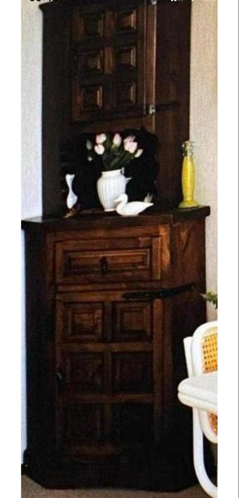Houten hoekkast met deurtjes, kersenhout, vintage, brocante, Ophalen, Gebruikt