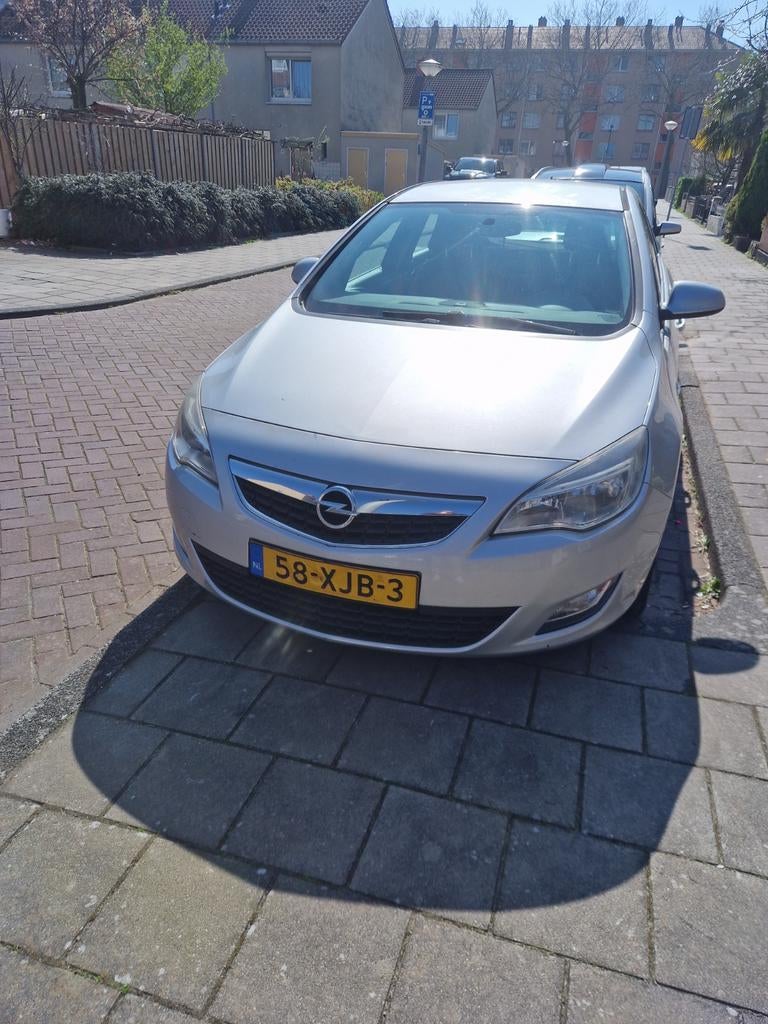 Opel Astra 1.4 Ecotec 74KW 5-D 2012 Grijs, Voorwielaandrijving, Stof, 4 cilinders, 100 pk