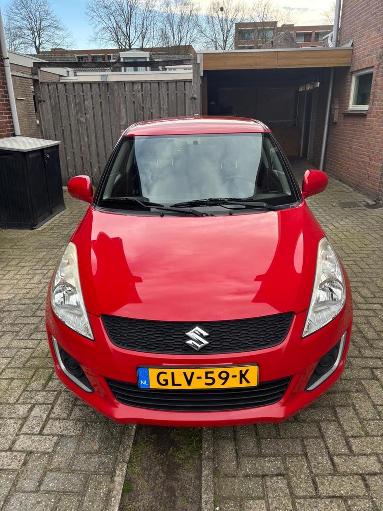 Suzuki Swift 1.2 5D 2014 Rood, Stof, 4 cilinders, 400 kg, Handgeschakeld