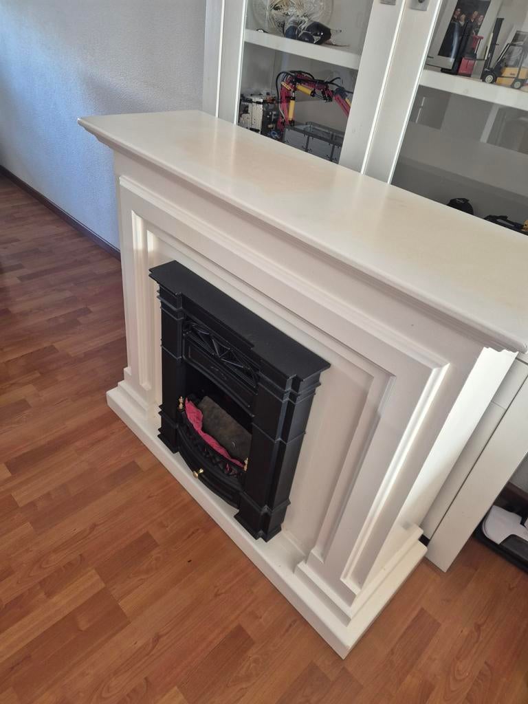 Witte schouw met elektrische haard, Huis en Inrichting, Haarden, Ophalen of Verzenden