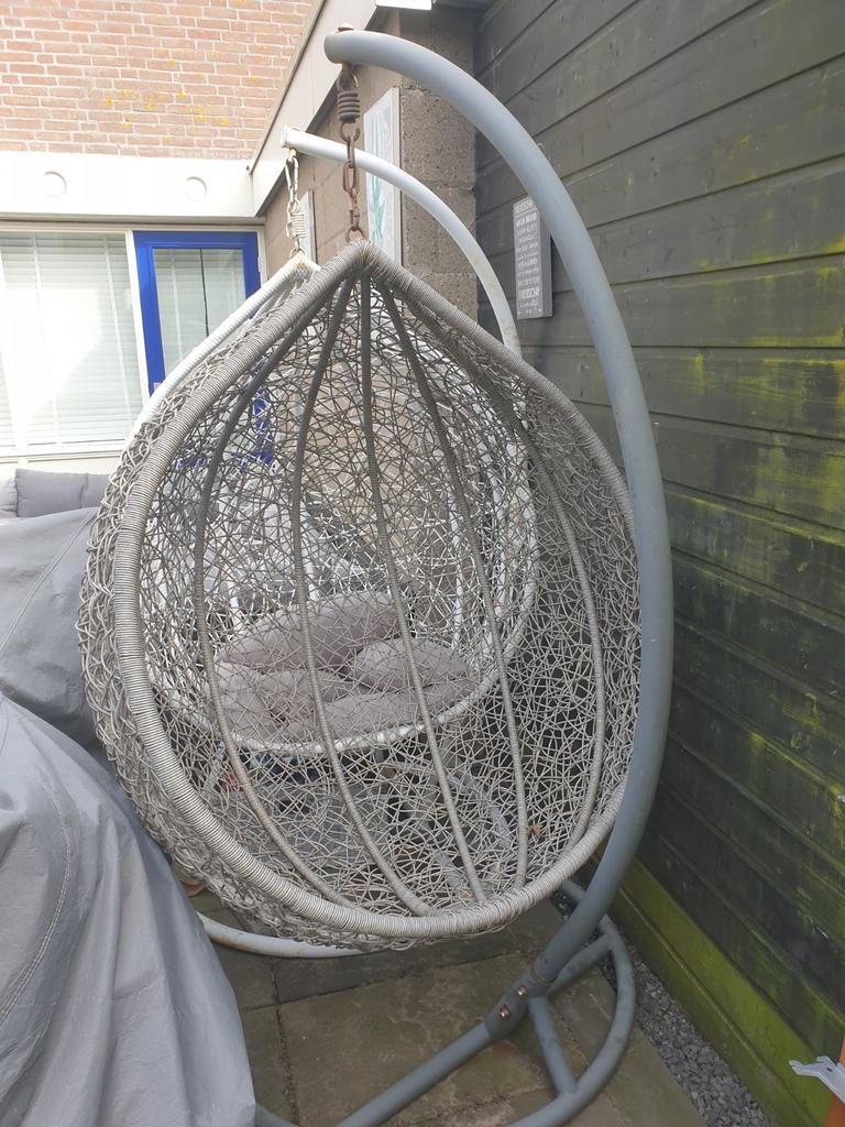 Hangstoel met standaard, Tuin en Terras, Tuinsets en Loungesets, Ophalen of Verzenden, Overige materialen, 2 zitplaatsen