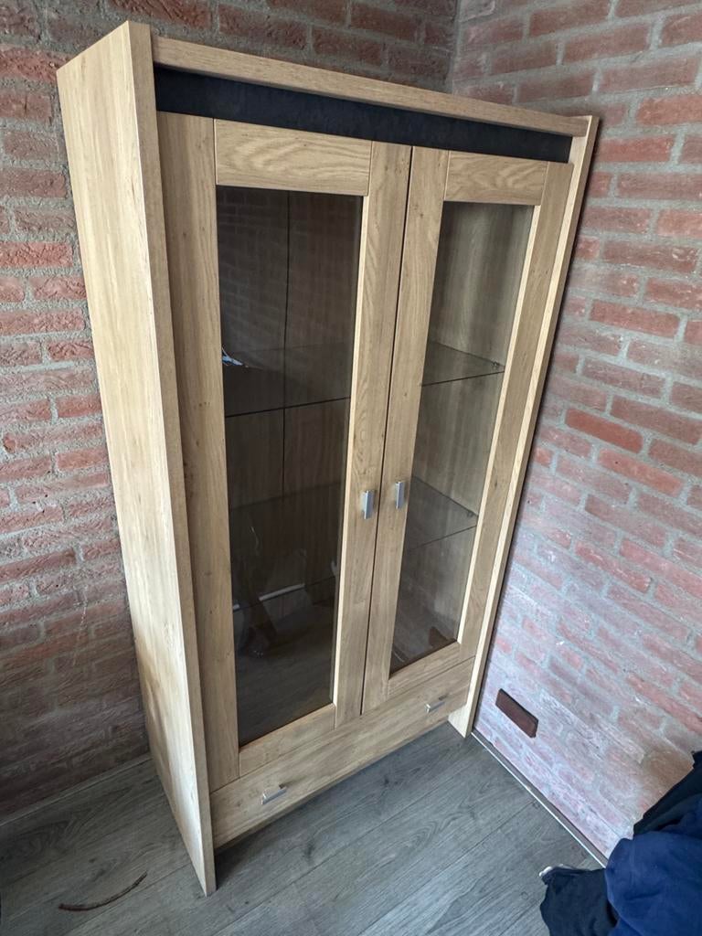 Leuke kast, vitrine kast, Met deur(en), Glas, Zo goed als nieuw, 150 tot 200 cm