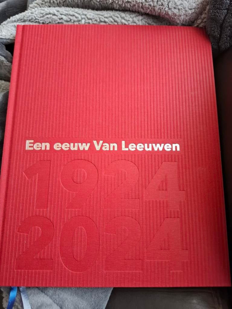 Een eeuw Van Leeuwen: Werken en Leven met Buizen, Boeken, Techniek, Metaaltechniek, Nieuw, Matthijs Dicke en Jan Bruggeman, Ophalen of Verzenden