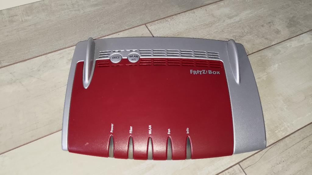 Fritzbox 5490, Computers en Software, Routers en Modems, Ophalen of Verzenden, Gebruikt, Router met modem, FRITZ!
