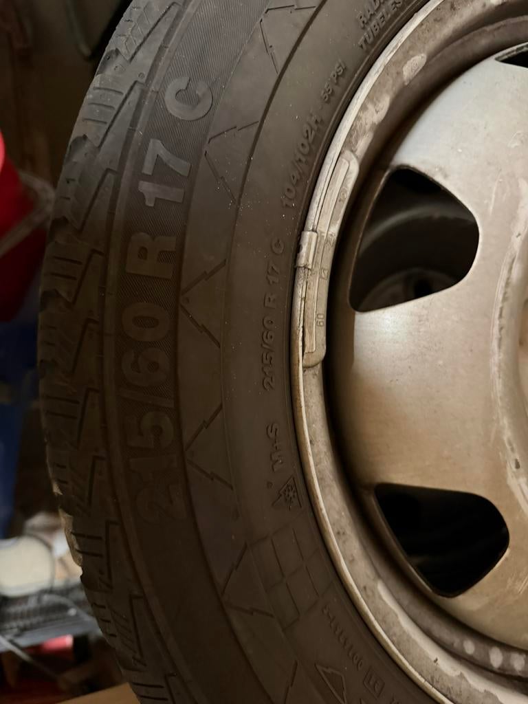 Set winterbanden volkswagen Transporter nieuw staat, Nieuw, 17 inch, Bestelwagen, 215 mm