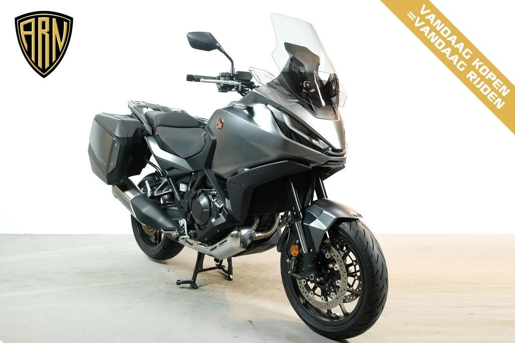Honda NT 1100 (bj 2024), Bedrijf, Handvatverwarming, Toermotor