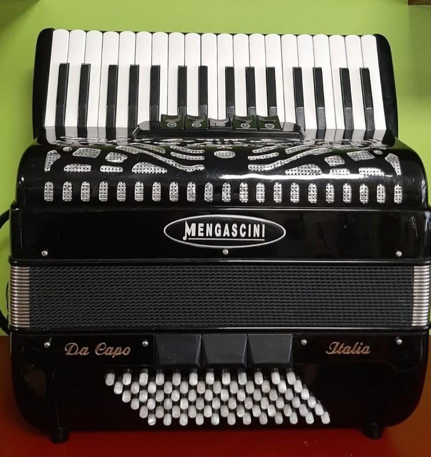 Mengascini accordeon, Muziek en Instrumenten, Accordeons, Met riemen, 72-bas, Toetsaccordeon, Zo goed als nieuw
