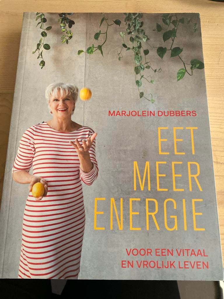Eet Meer Energie - Marjolein Dubbers, Boeken, Gezondheid, Dieet en Voeding, Ophalen of Verzenden, Zo goed als nieuw, Dieet en Voeding