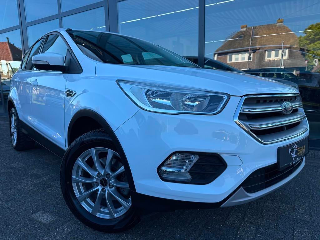 Ford Kuga 1.5 EcoBoost Trend Essential, 150 pk, Wit, Bedrijf, Handgeschakeld