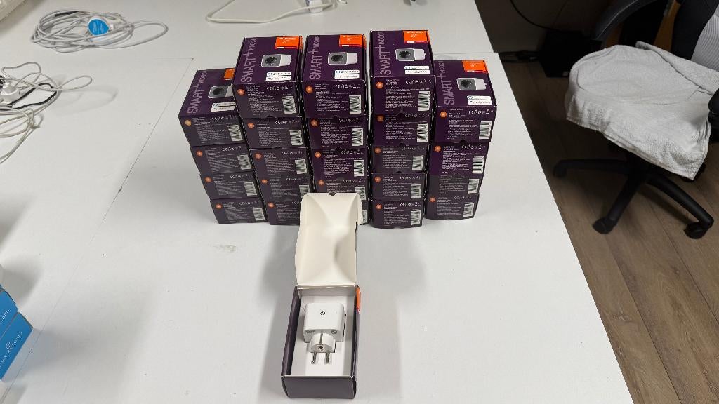 Ledvance Smart Zigbee Plug ab32570 (24 stuks), Ophalen of Verzenden, Zo goed als nieuw