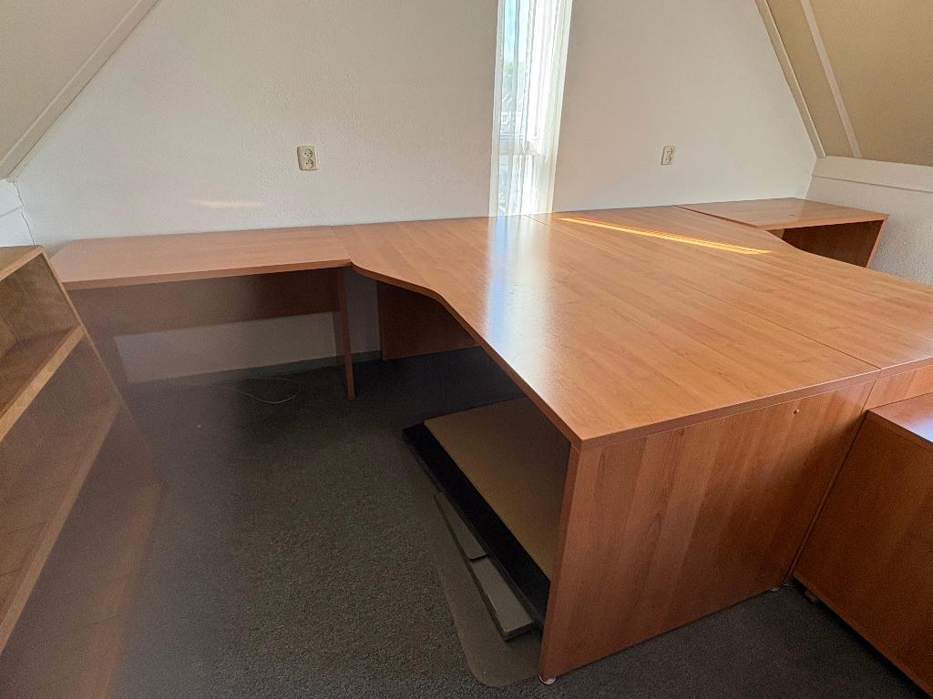 Bureaus, Huis en Inrichting, Bureaus, Demontabel, Gebruikt, 180 cm, Spaanplaat of MDF