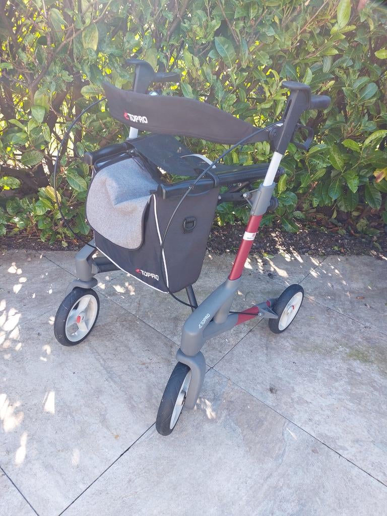 Topro  troja  nieuwstaat 5 g  lichtgewicht, Diversen, Rollators, Ophalen of Verzenden, Lichtgewicht, Zo goed als nieuw