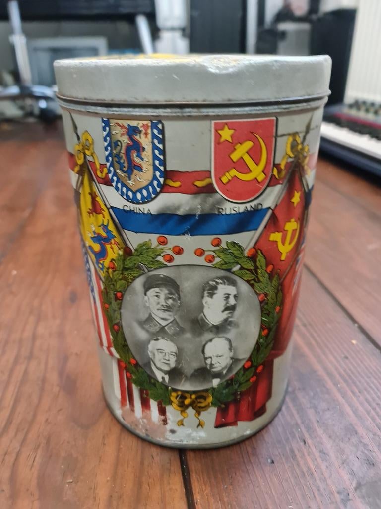 Vintage blik WOII herdenking 1939-1945 met leiders, Verzamelen, Ophalen of Verzenden, Gebruikt, Gebruiksvoorwerp