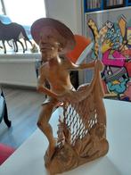 Oud houtsnijwerk balinees indonesie visser, Ophalen of Verzenden