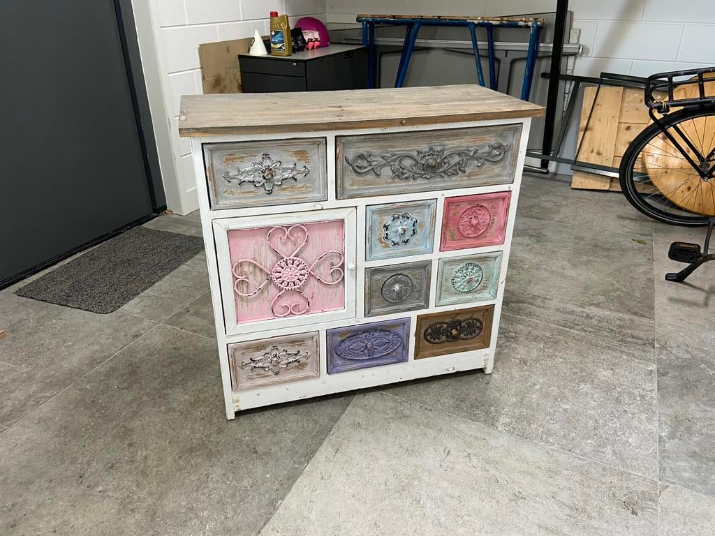 Bonte retro kast, Ophalen, Gebruikt