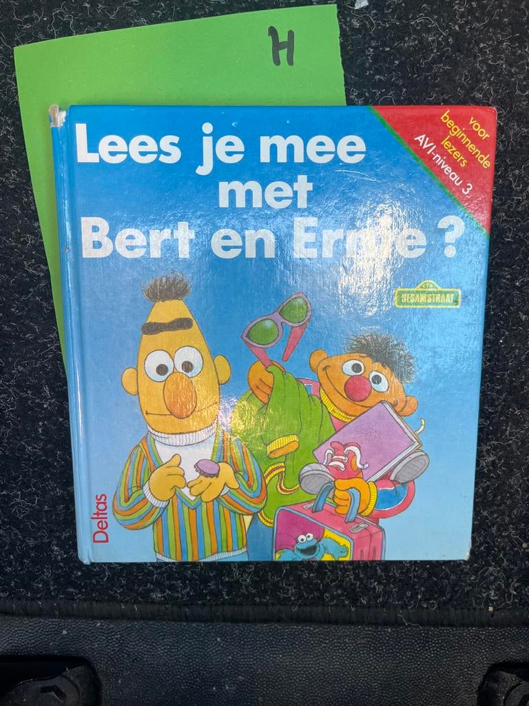 Lees je mee met Bert en Ernie? Sesamstraat AVI-niveau 3, Boeken, Ophalen of Verzenden, Zo goed als nieuw, Fictie algemeen