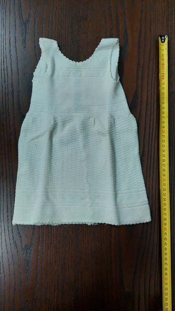 Antiek kinderjurkje met knopen, Antiek en Kunst, Antiek | Kleding en Accessoires, Ophalen of Verzenden