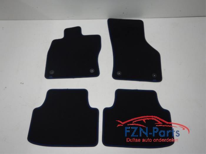 Matten Set Volkswagen Golf (22730809), Auto-onderdelen, Interieur en Bekleding, Gebruikt, Ophalen of Verzenden