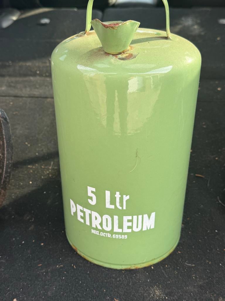 Zeer fraaie 5 liter petroleum emaille kan, Ophalen