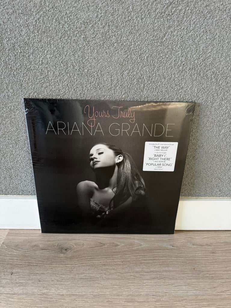 Ariana Grande - Yours Truly, Ophalen of Verzenden, 2000 tot heden, Zo goed als nieuw, 12 inch