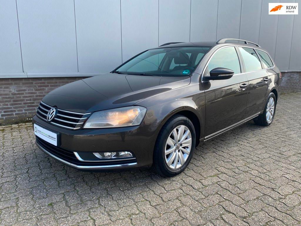 Volkswagen Passat Variant 1.4 TSI Comfort Executive Line Blu, Euro 5, Stof, Gebruikt, Zwart