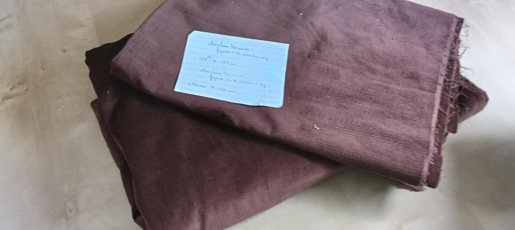 Donkerbruine fijne rib corduroy stof, Ophalen of Verzenden