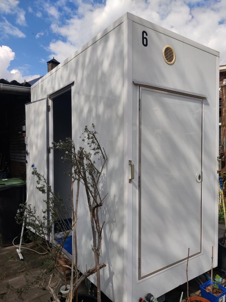 Mobiele badkamer met 80 liter boiler., Ophalen