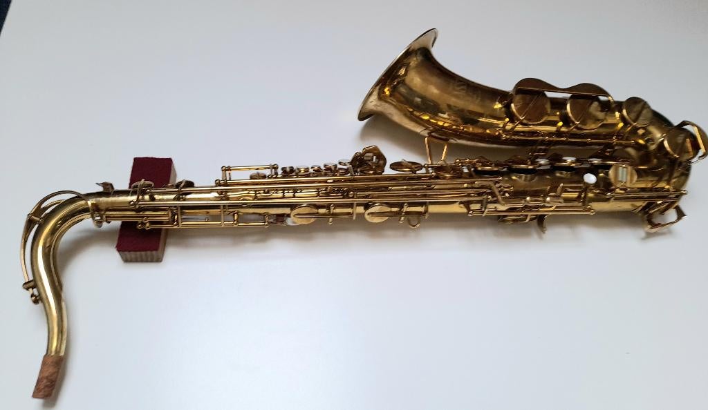 T.K. mooie vintage tenorsaxofoon uit de 70-er jaren, Muziek en Instrumenten, Blaasinstrumenten | Saxofoons, Gebruikt, Tenor, Met koffer