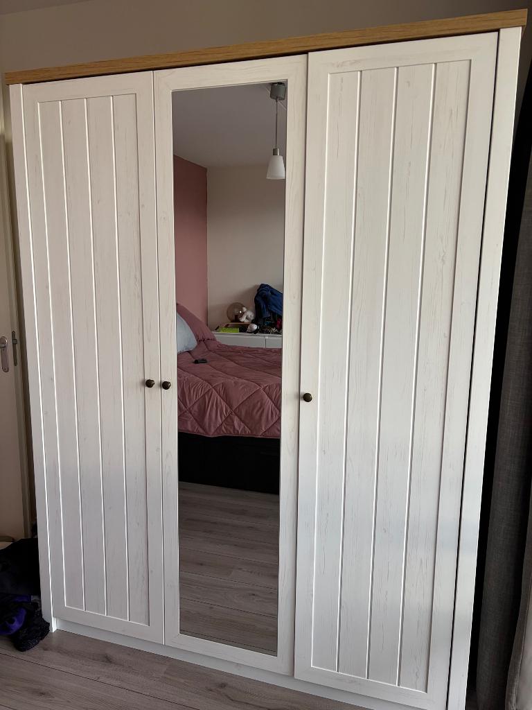 Kledingkast, Ophalen, Met deur(en), Gebruikt, 200 cm of meer