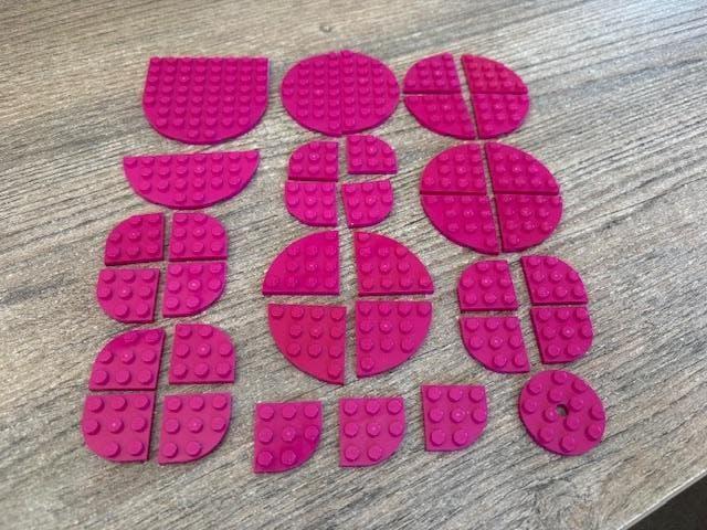 lego div. grondplaatjes magenta, samen voor 2 euro, Kinderen en Baby's, Speelgoed | Duplo en Lego, Ophalen of Verzenden, Zo goed als nieuw