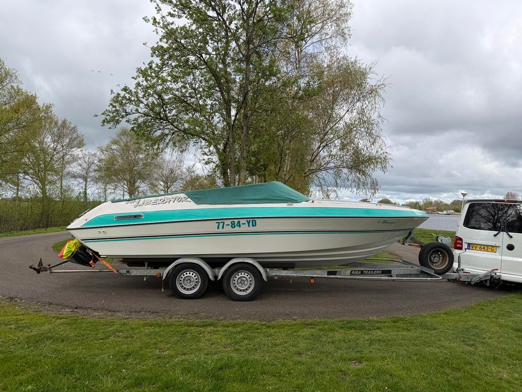 Four winns libarator 7.4 v8 330pk speedboot powerboot, Watersport en Boten, Speedboten, Zo goed als nieuw, 6 meter of meer, Benzine