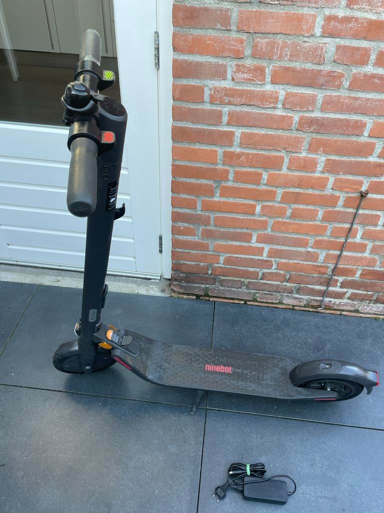 Ninebot (Segway) Elektrische Step - Zo goed als nieuw, Ophalen of Verzenden, Zo goed als nieuw, Elektrische step (E-scooter)