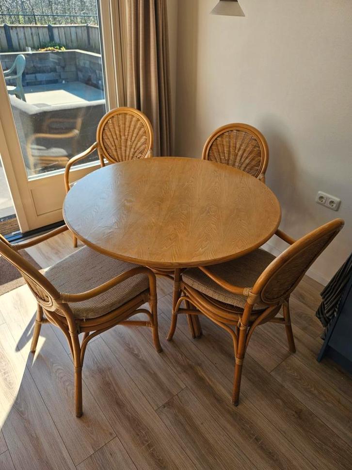 Eethoek met 4 stoelen, Huis en Inrichting, Complete eetkamers, Gebruikt, 4 tot 6 stoelen, Ophalen