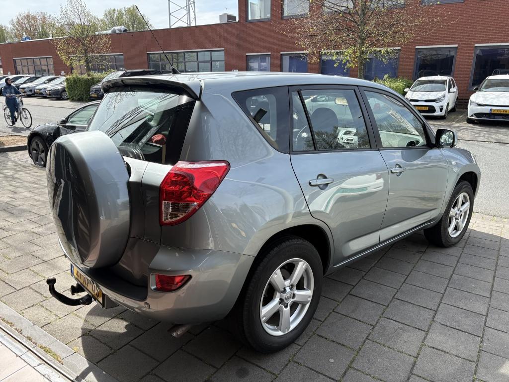 Toyota RAV4 2.0 VVTi Linea Sol (bj 2007), 1998 cc, Emergency brake assist, 4 cilinders, 2000 kg