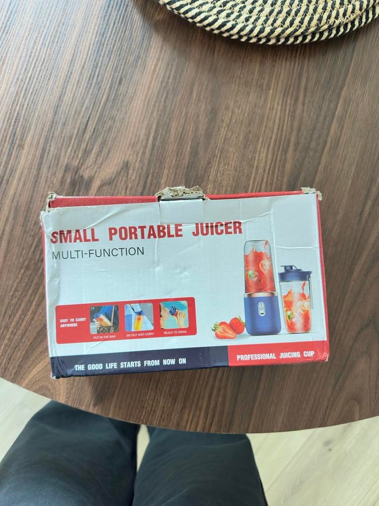 Portable Mini Juicer Blender, Ophalen of Verzenden, Zo goed als nieuw, Elektrisch, Sapcentrifuge