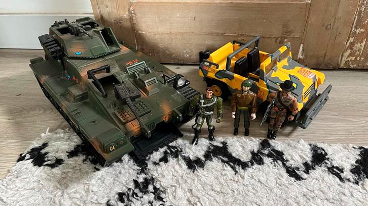 Vintage Lanard: Tank, Jeep & figures, Verzamelen, Poppetjes en Figuurtjes, Gebruikt, Ophalen of Verzenden