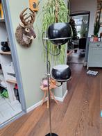 Vintage staande lamp met twee ronde bollen, Huis en Inrichting, Lampen | Vloerlampen, Ophalen, Gebruikt, Vintage, Metaal