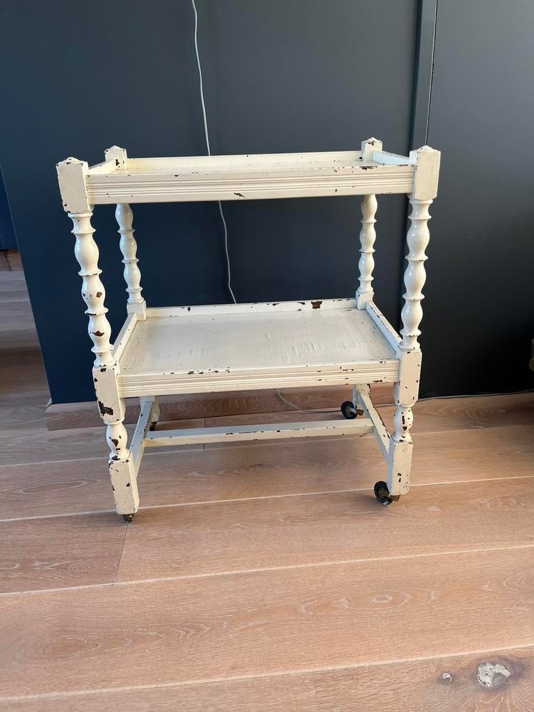 Theekar / bijzettafel, Ophalen
