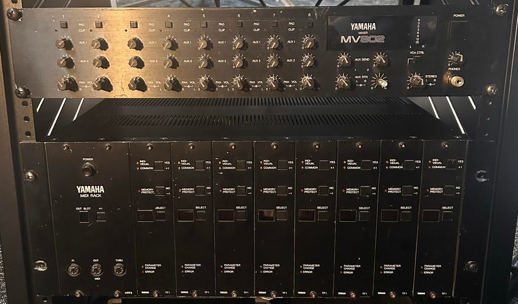 Yamaha TX816 shnthesizer en MV806 summing mixer set te koop., Muziek en Instrumenten, Ophalen of Verzenden, Zo goed als nieuw