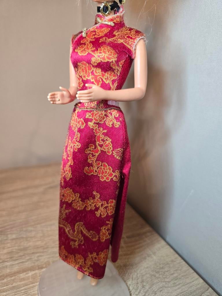 Barbie Festivals of the World - Chinese new year dress, Verzamelen, Poppen, Ophalen of Verzenden, Nieuw, Pop