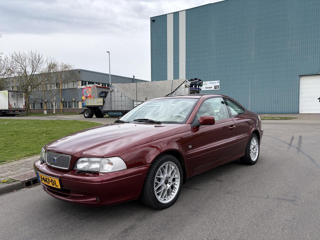 Volvo C70 Coupé 2.4i T Prestige Automaat 200 PK. Als nieuw, 4 stoelen, Leder, Bedrijf, 2435 cc